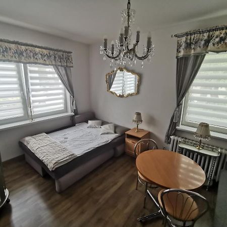 Kwatera U Zisi Hotel เมียนซิดดรอแย ภายนอก รูปภาพ