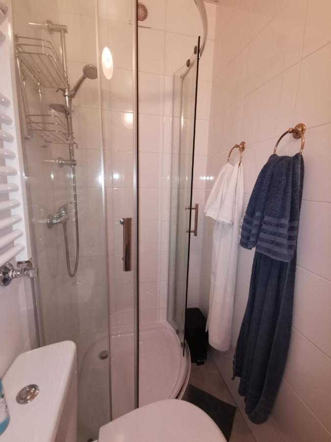 Kwatera U Zisi Hotel เมียนซิดดรอแย ภายนอก รูปภาพ